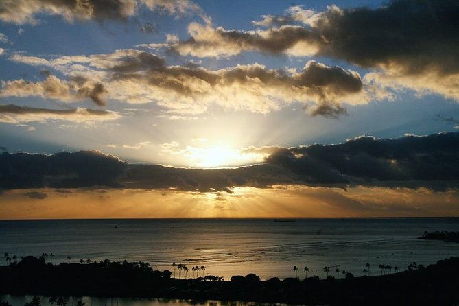 arrival-from-honolulu-airport-hnl-to-beach-resorts-by-luxury-car