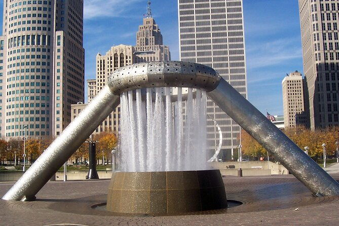 arrival-private-transfer-detroit-airport-dtw-to-detroit-in-luxury-suv