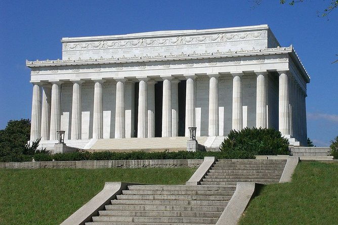 arrival-private-transfer-dulles-airport-iad-to-washington-in-luxury-suv