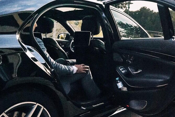 arrival-transfer-airport-cph-to-copenhagen-by-business-car