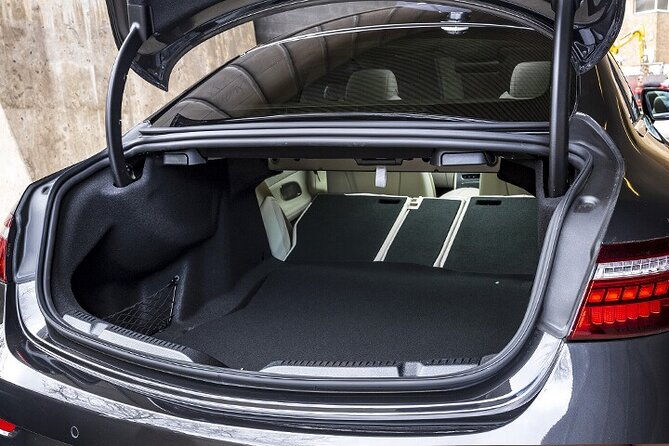arrival-transfer-palma-de-mallorca-airport-pmi-to-palma-by-sedan