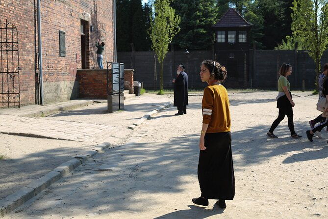 auschwitz-birkenau-museum-fast-track-entry-pass