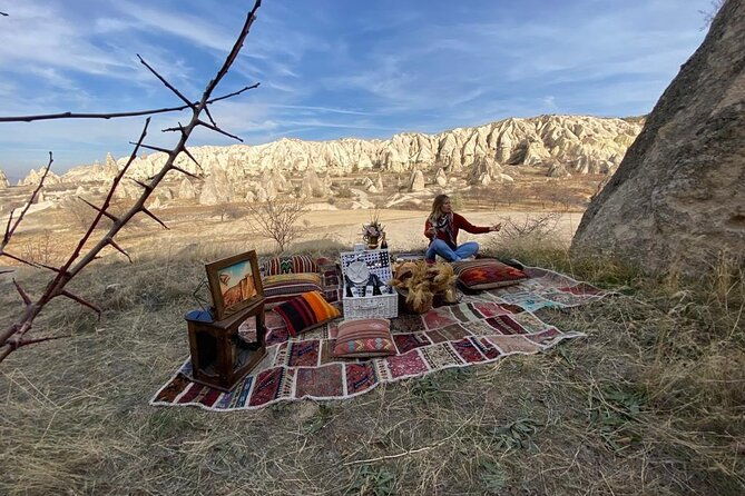 barbecue-picnic-in-the-valley-sunset-time