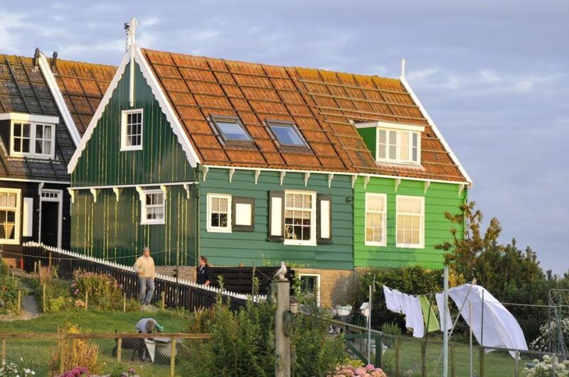 beautiful-keukenhof-zaanse-schans-volendam-and-marken-tour