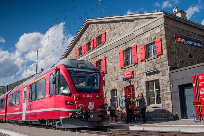 bernina-red-train-experience-by-train-from-lecco-varenna