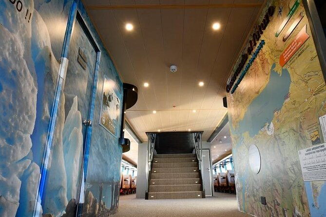 boat-tour-at-premium-lounge-vip-glaciares-gourmet-pick-up