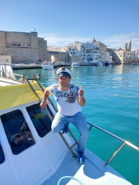 boat-tour-in-monopoli-of-1-30h