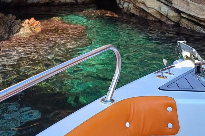 boat-trip-around-the-hidden-gems-of-saranda