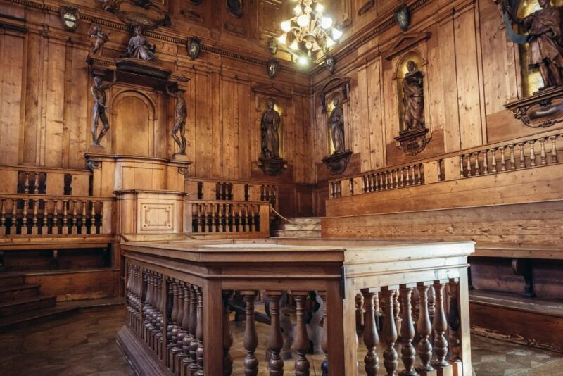 bologna-audio-guided-archiginnasio-visit-with-food-tasting