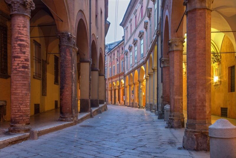 bologna-kid-friendly-guided-tour-of-the-city-highlights