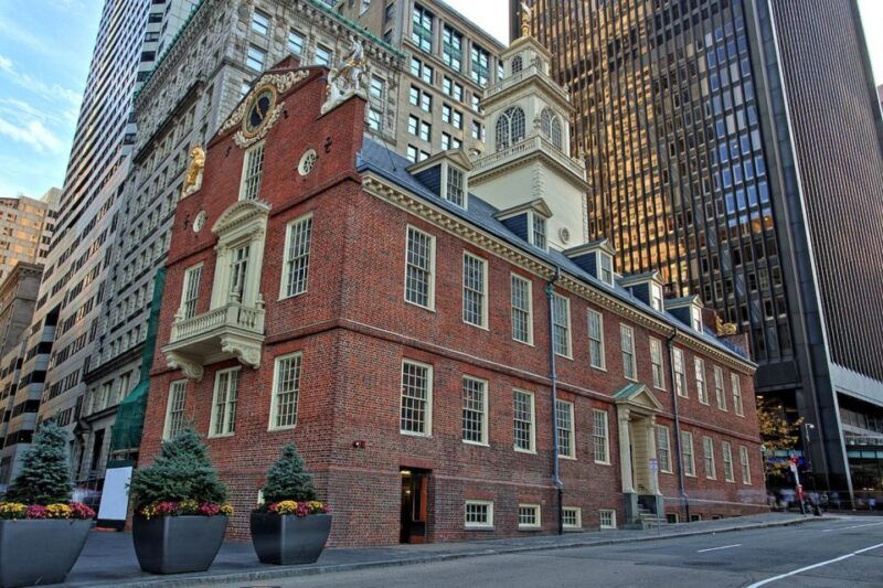 boston-small-group-night-tour-with-boston-cream-pie