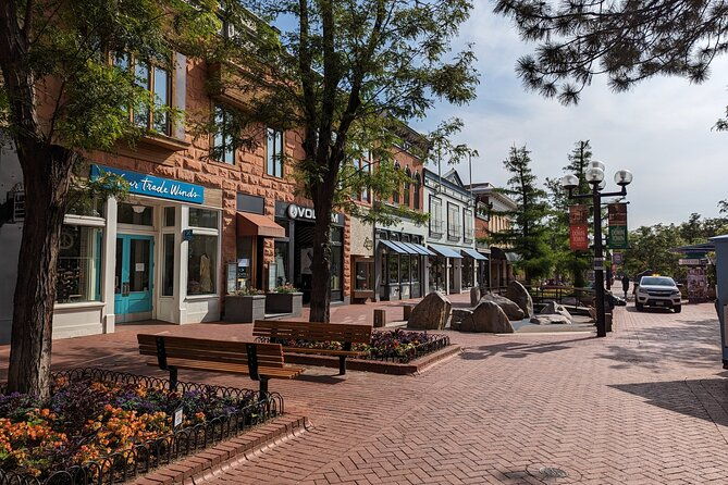 boulder-scavenger-hunt-walking-tour-and-game