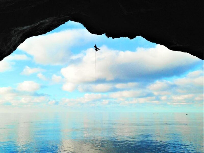 cala-romantica-water-cave-adventure-in-cave-es-coloms