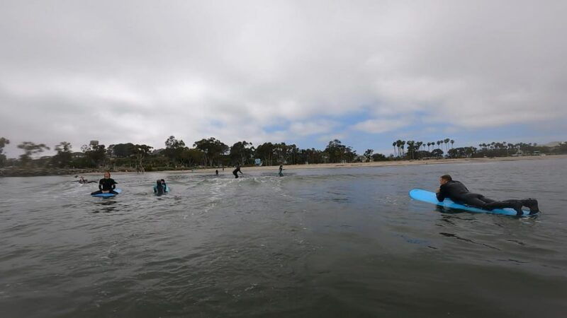 cali-surfing-lesson-with-local-instructors