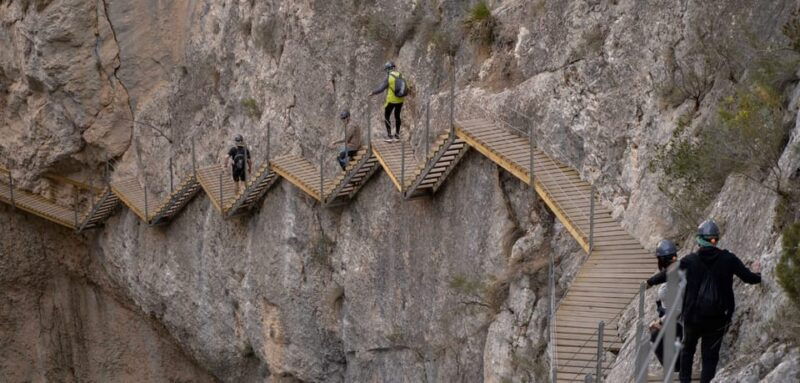 calpe-to-relleus-thrilling-canyon-walkway