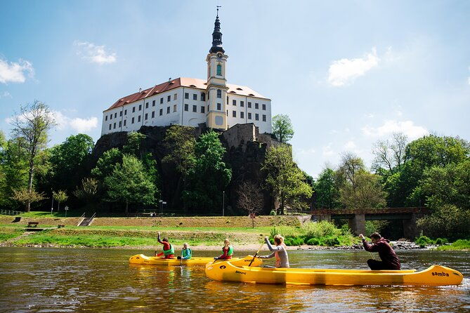 canoeing-on-the-elbe-river-from-decin-to-bad-schandau