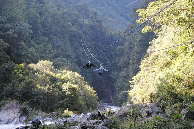 canopy-zipline-2000m-adventure-circuit-in-6-lines-ec