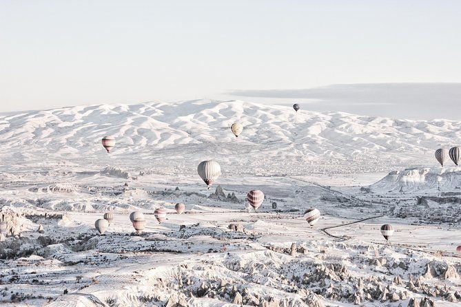 cappadocia-horseback-riding-in-winter-wonderland