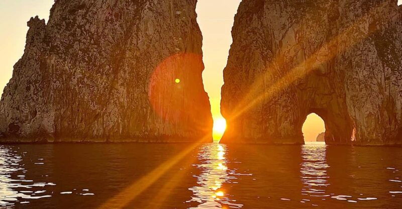capri-2-hour-boat-tour-of-the-caves-and-stacks