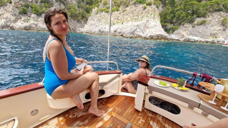 capri-private-boat-trip-with-snorkeling-and-island-stop