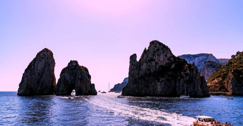 capri-private-guided-cruise-island-highlights-at-sunset