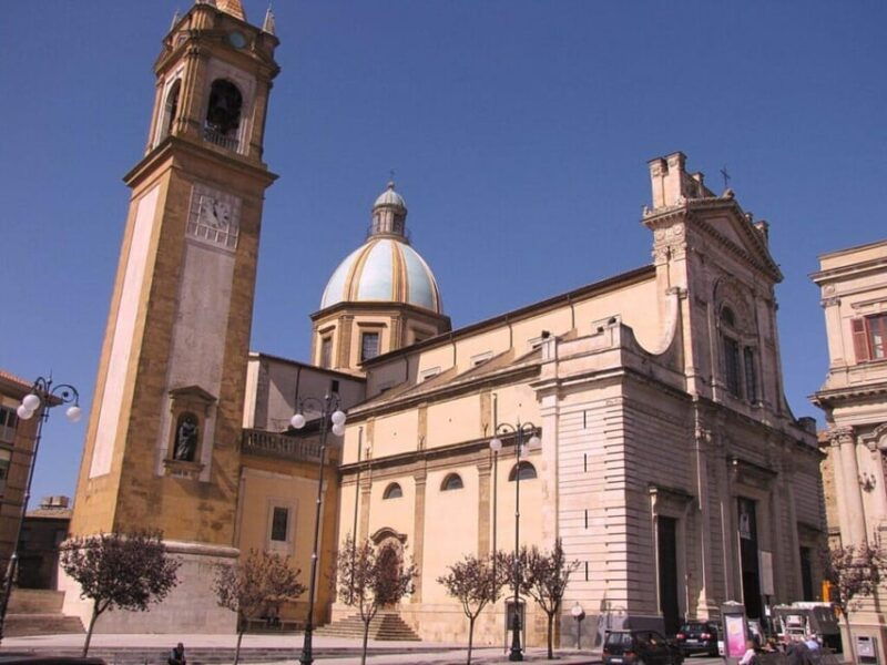 car-minivan-tour-from-syracuse-to-villa-romana-del-casale-and-caltagirone