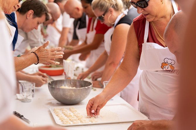 cesarine-small-group-pasta-making-class-at-locals-home-in-siena