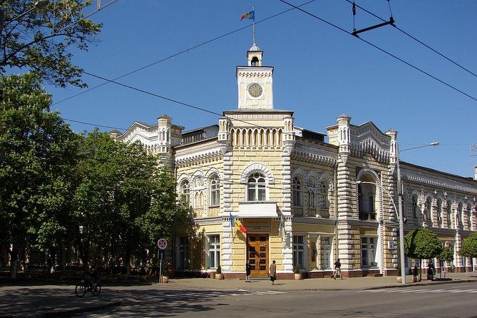 chisinau-half-day-private-tour-by-bike-with-local-guide