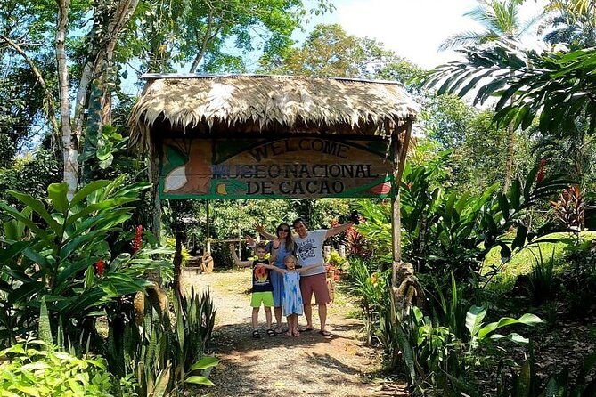 chocolate-tour-tortuguero-boat-puerto-limon-shore-excursions