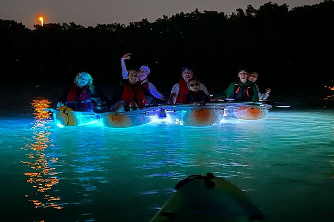 clear-kayaking-glow-tour-in-tampa-riverwalk