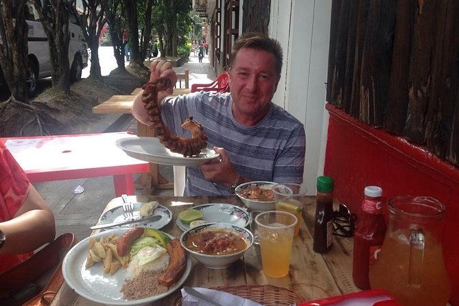 combo-tour-christmas-lights-and-medellin-city-tour-including-traditional-food