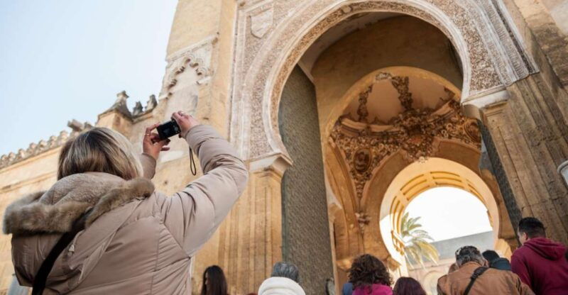 cordoba-jewish-quarter-and-mosque-cathedral-guided-tour