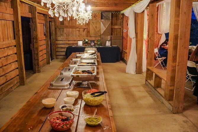cozy-farm-experience-with-wagon-wheels-and-acoustic-meal