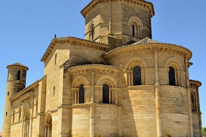 dali-besalu-garrotxa-small-group