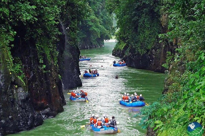 day-trip-to-pacuare-river-rafting-class-iii-iv-from-san-jose