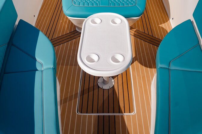 deluxe-speedboat-to-the-rosario-islands-12-passengers