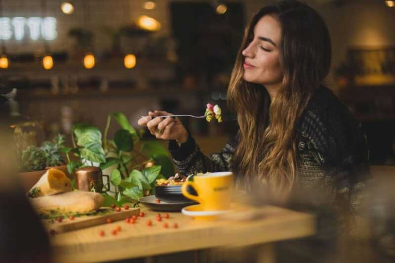 dinner-in-the-dark-with-spanish-cuisine