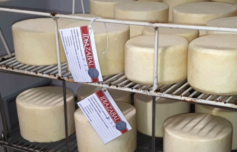 discover-the-art-of-idiazabal-cheese-in-the-basque-country