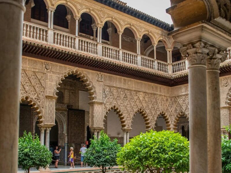 discover-the-real-alcazar-of-seville-access-with-local-host