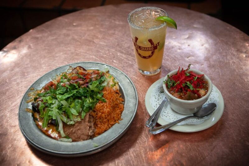 downtown-plaza-sip-and-savor-half-day-food-tour