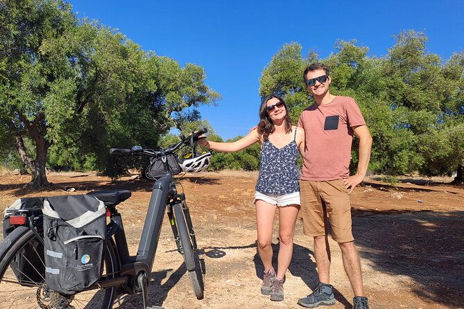e-bike-tour-in-ostuni-the-centuries-old-olive-trees-and-the-rock-village