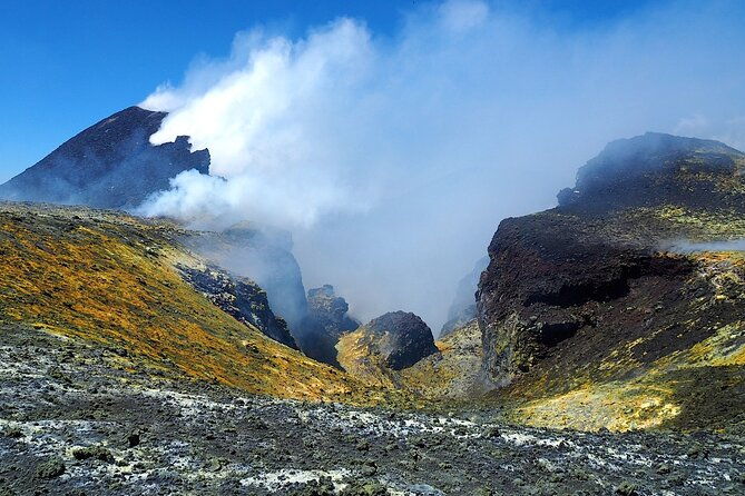 etna-summit-craters-in-4x4-and-trekking