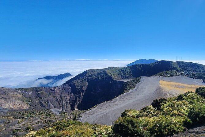 experience-irazu-volcano-national-park-from-san-jose-half-day