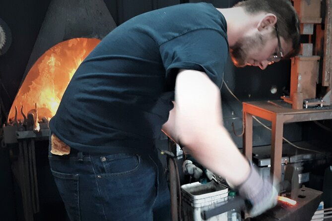 experience-to-forge-a-railroad-spike-knife-in-ferry-township