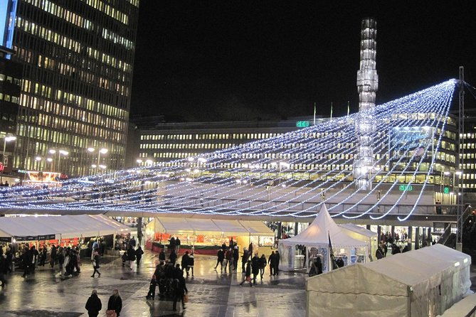 explore-stockholm-by-night