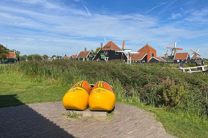 explore-the-windmills-self-guided-walking-tour-on-zaanse-schans