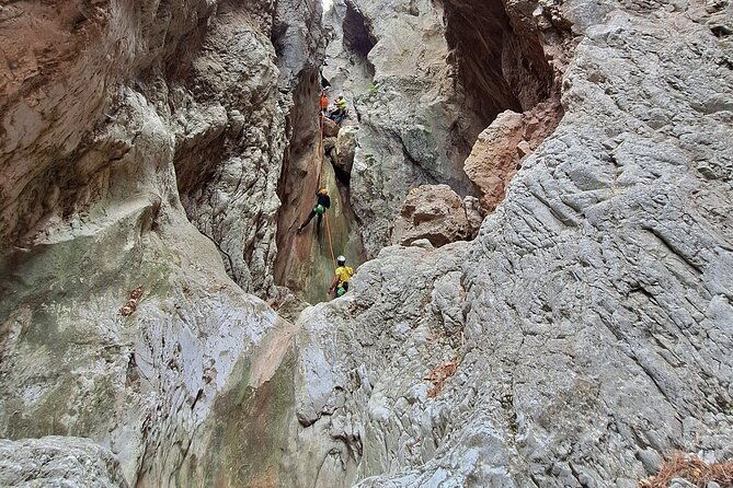 family-adventure-from-athens-canyoning-at-pisia-canyon