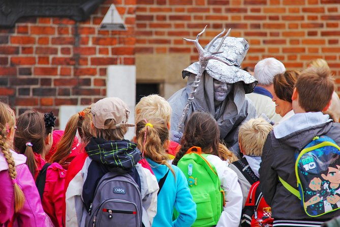 family-tour-of-krakow-old-town-with-sweets-factory-cruise