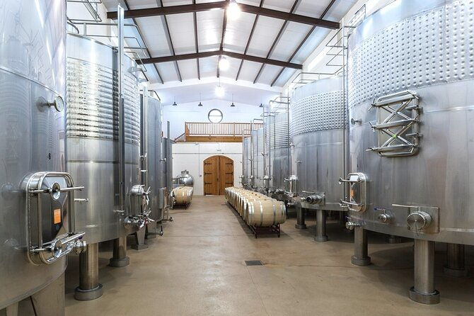 family-winery-visit-with-food