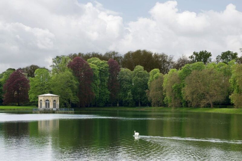 fontainebleau-palace-private-guided-tour-with-ticket
